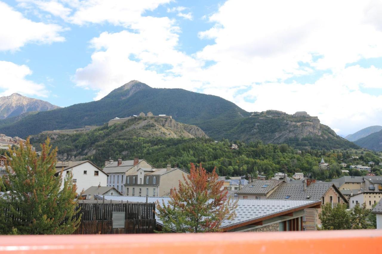 Appartement Au Depart Des Remontees Mecaniques - Briancon Exterior foto
